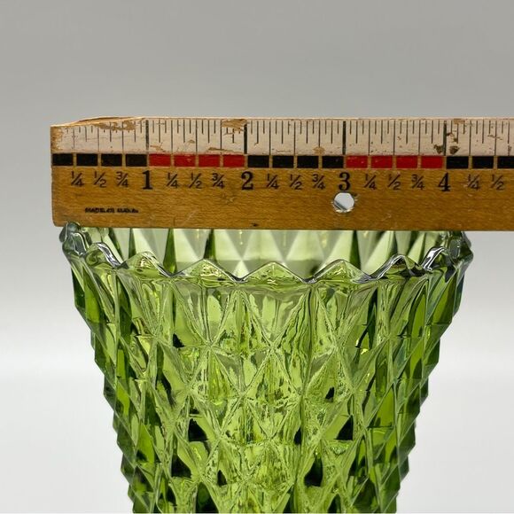 Vintage Indiana Glass Green Diamond Point Green Vase Pedestal - Picture 10 of 12